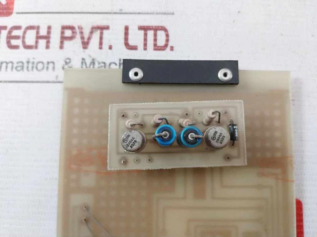 004/608 2 Printed Circuit Board - Image 11