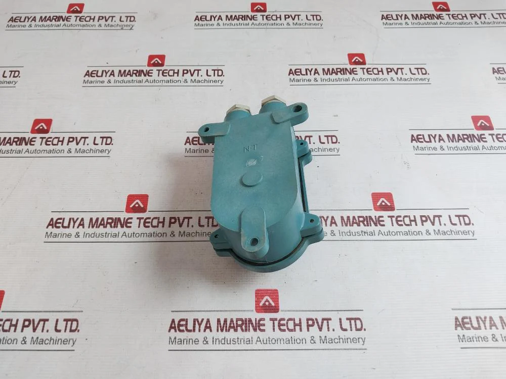 184372 Marine Socket With Switch 250V 10A Ip56 - Image 4