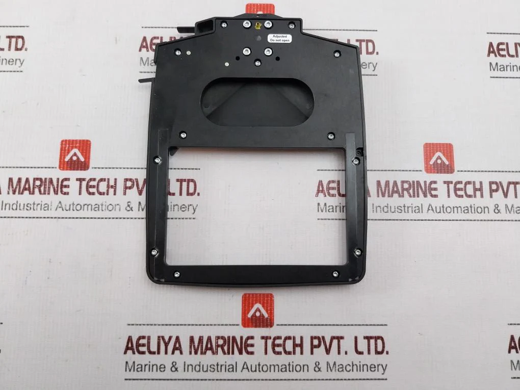 1M1 32831 Adapter 30015829 01 - Image 2