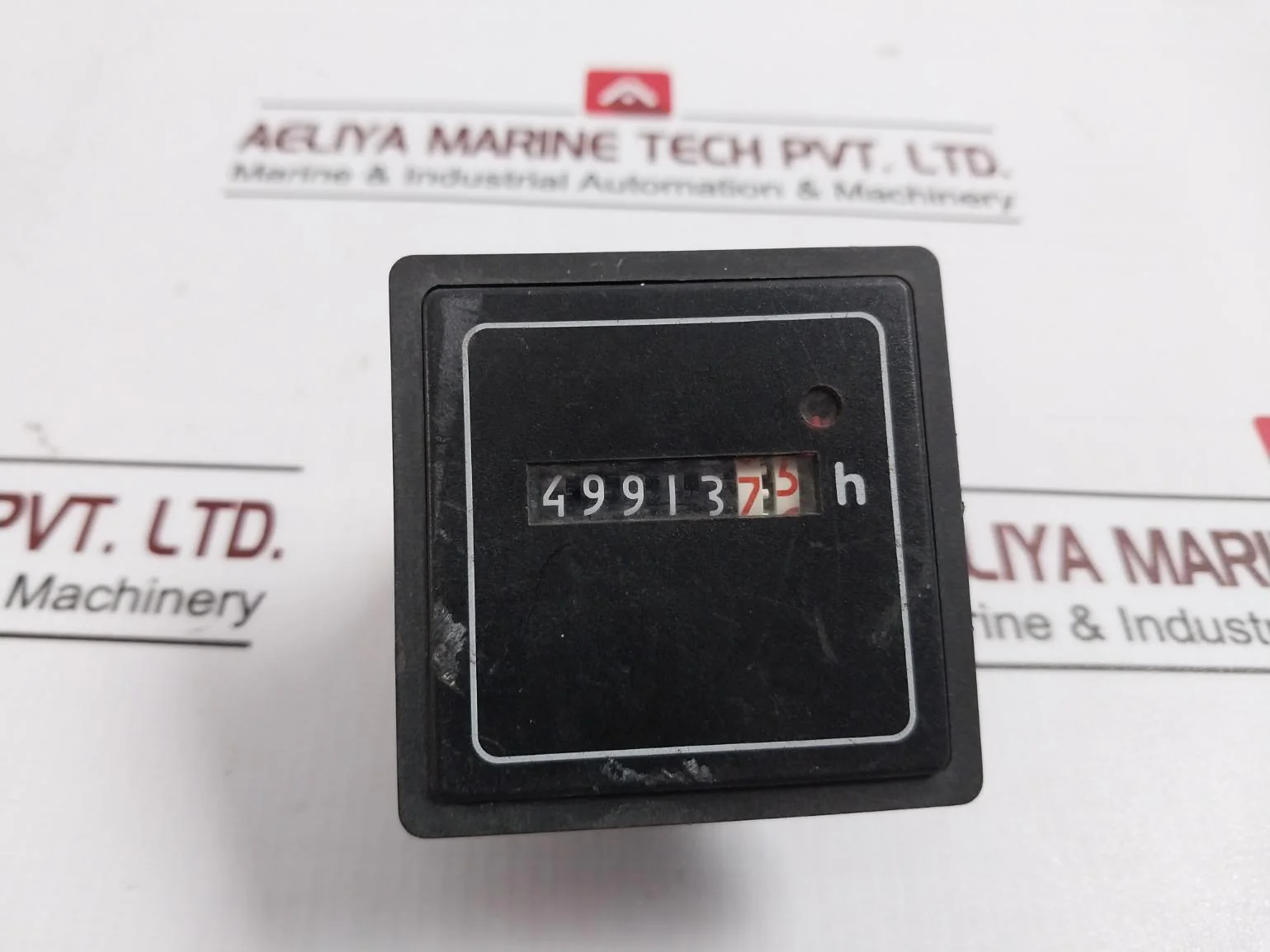 230V 60Hz Hour Counter Ip-40 - Image 2