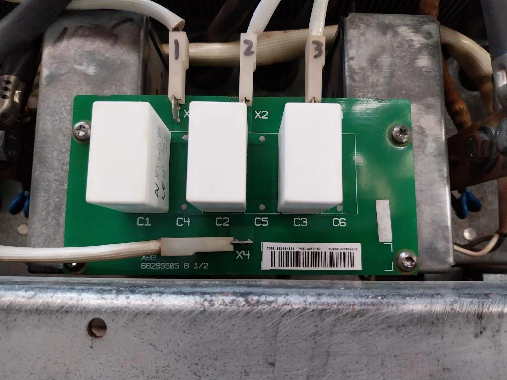 Abb Acs800-104-0580-7+E205+V991 Inverter Drive Module 68685192 709-976 Vdc.. - Image 6