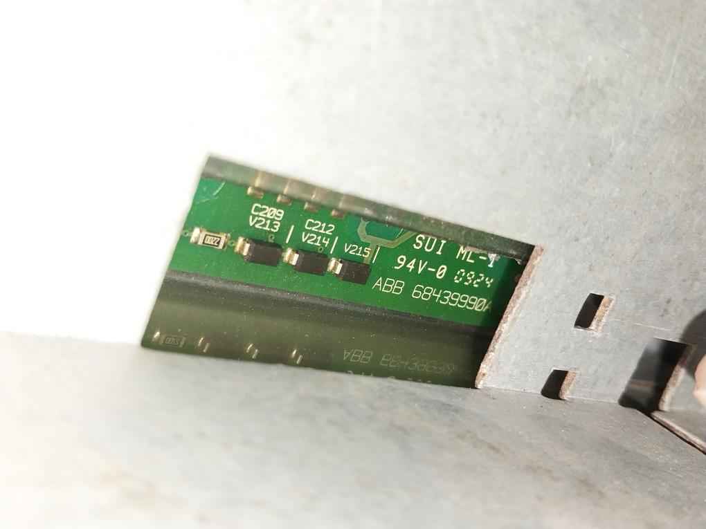 Abb Acs800-104-0580-7+E205+V991 Inverter Drive Module 68685192 Ip00 Aofc-02 - Image 33
