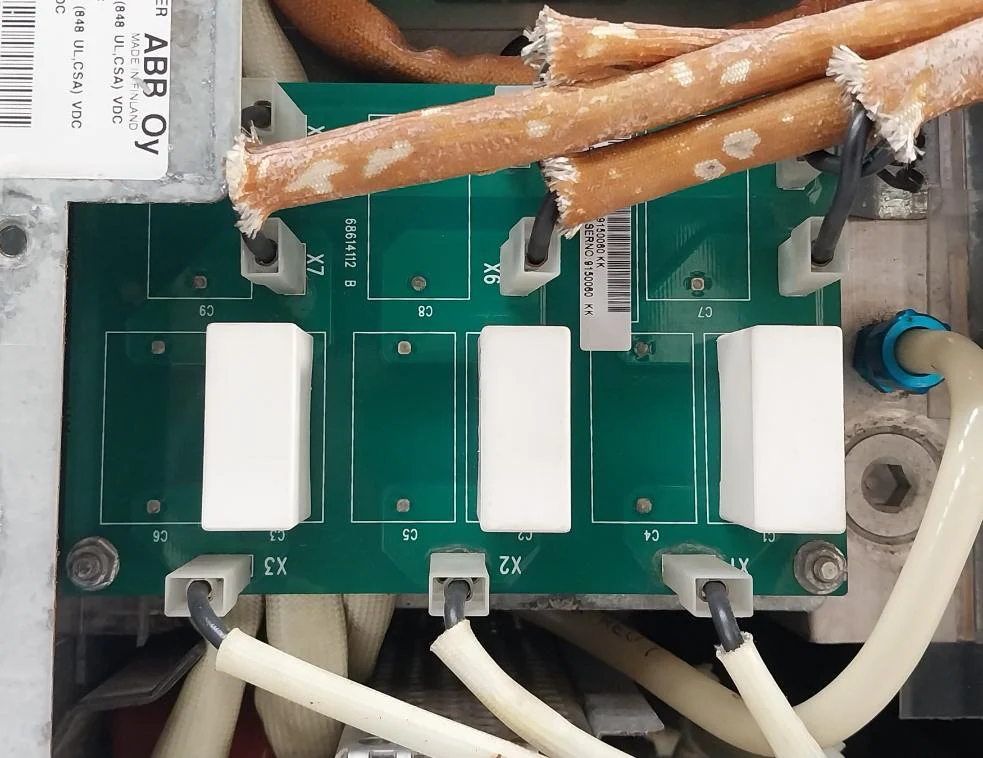 Abb Acs800-104Lc-0700-7+E205+Q950 Inverter Drive Module 68606039 709-976 Vdc.. - Image 7