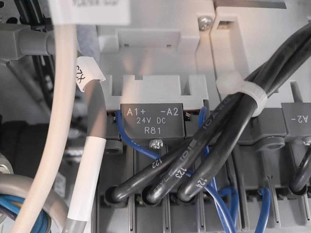 Abb Irc5 M2004 Single Cabinet Controller 3X400V 50-60Hz 12A Ip54 - Image 6