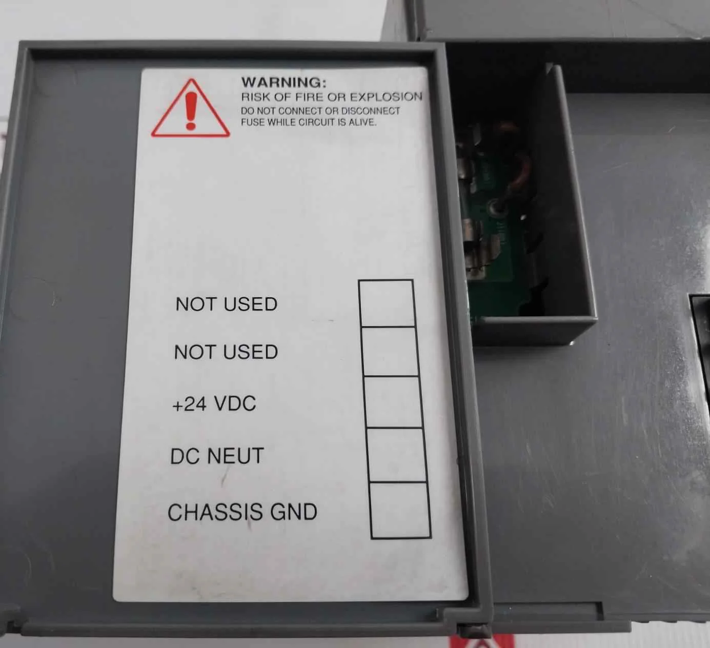 Allen-bradley 1746-p3 Slc 500 Power Supply 19.2-28.8 Vdc 459060-0030 - Image 8