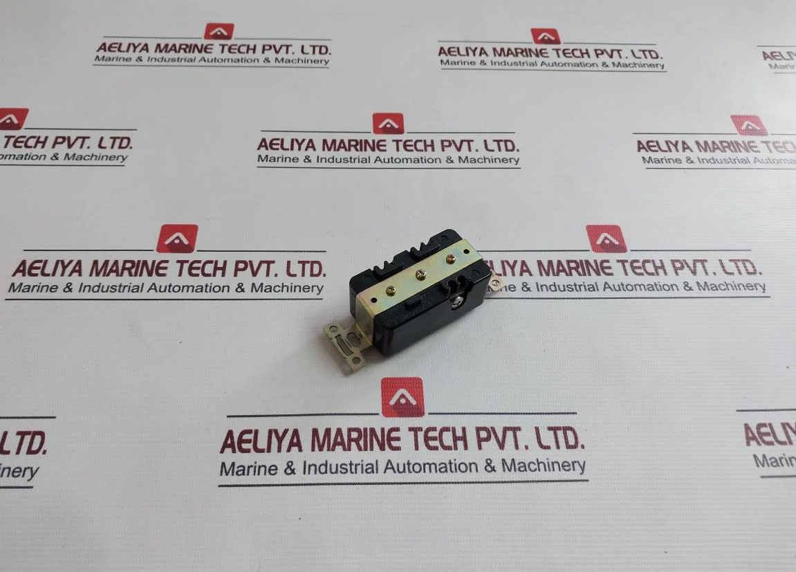American Denki 3110D Wire Grounding Duplex Receptacle 15A-125V - Image 4