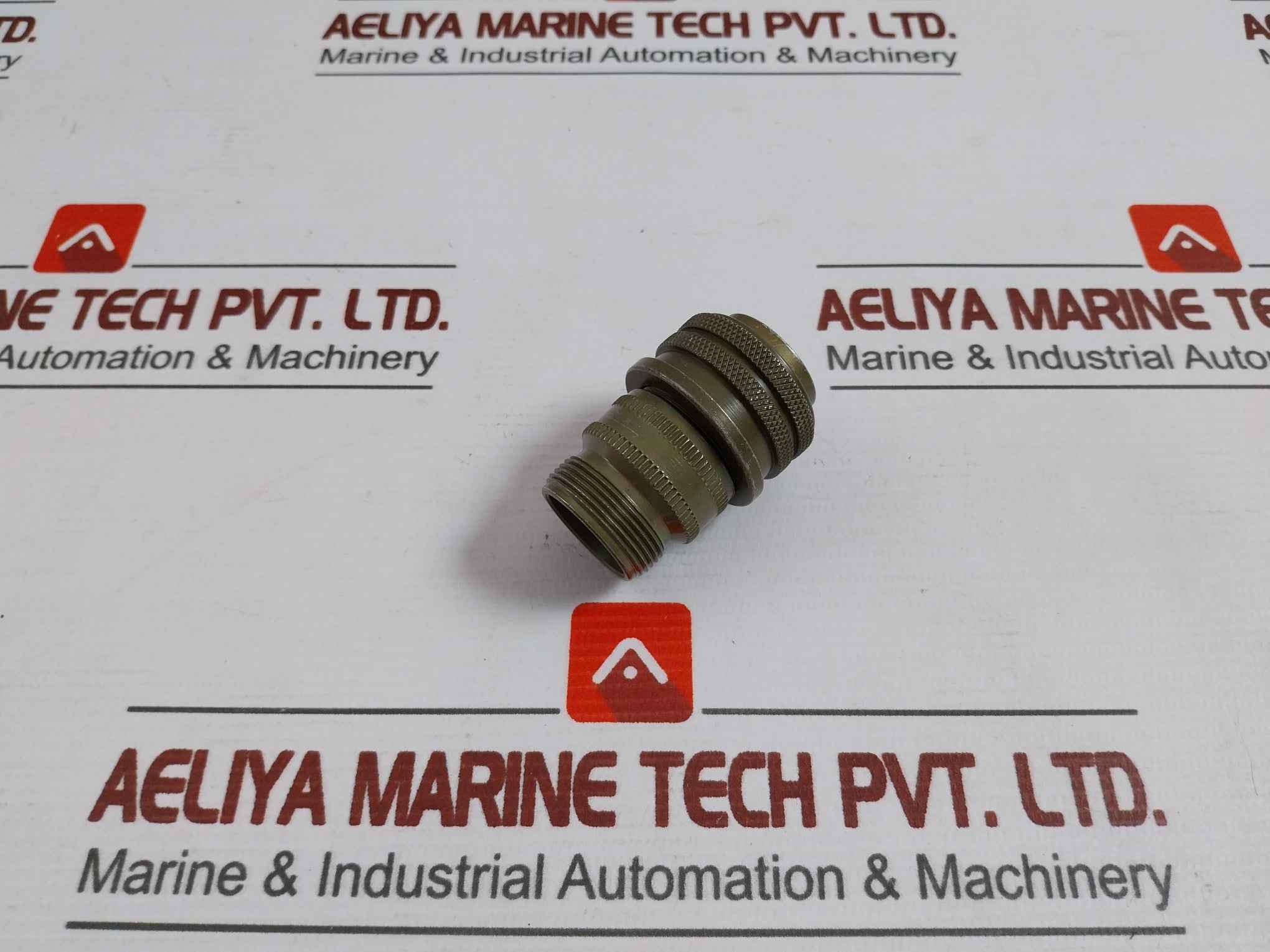 Amphenol 18-3Sr Circular Connector Plug - Image 4