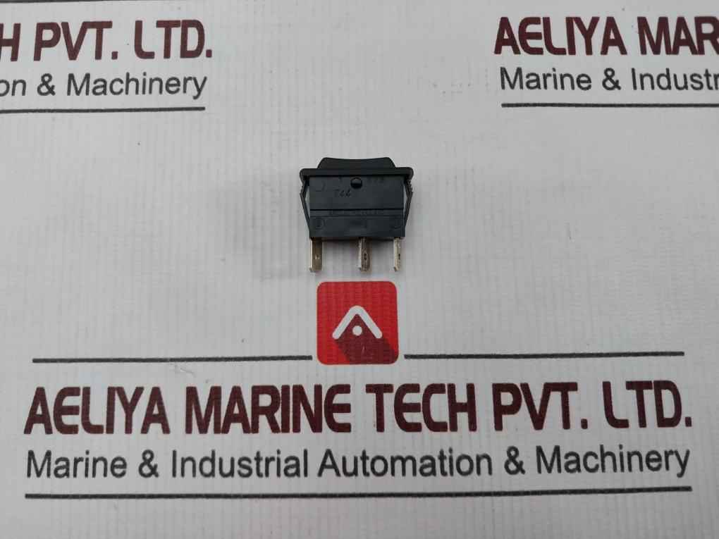 Arcolectric C1522At Rocker Switch 16A R 250Vac - Image 4