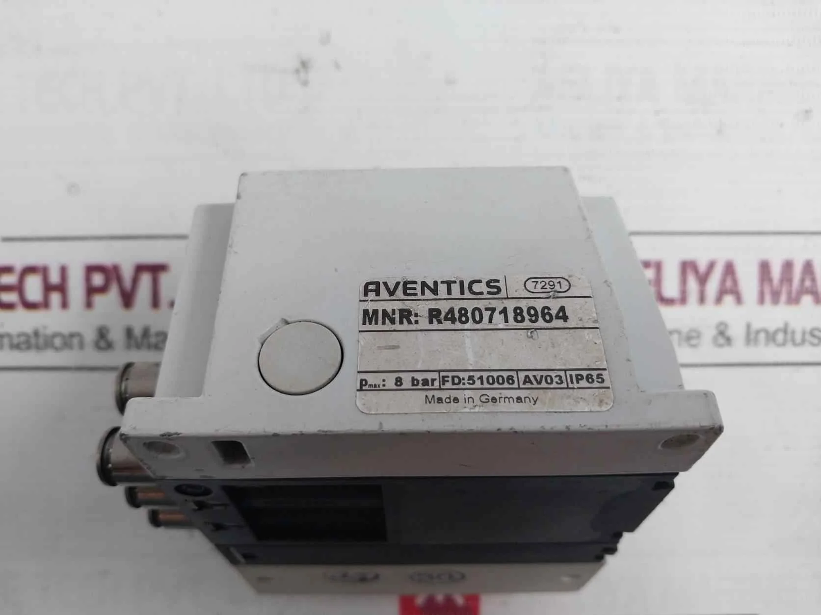 Aventics R480718964 Proportional Valve Av03 Ip65 Y453 R422102430 - Image 9