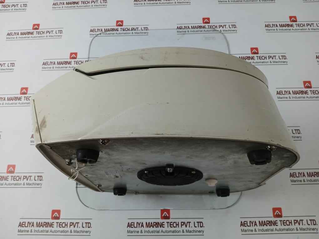 Borosil Ccf4000Vt Tabletop Centrifuge Unit 230Vac 50Hz (Not Working) - Image 4