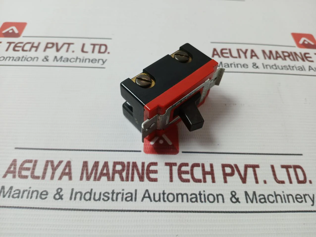 Bryant 20A 120-277V.A.C Toggle Switch 20 Amps - Image 7