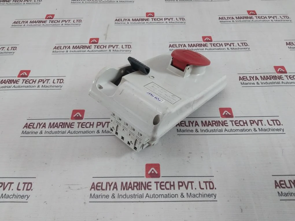 Bticino Cbs316/43 Industrial Plug With Socket 750V 50/60 Hz 16A - Image 4