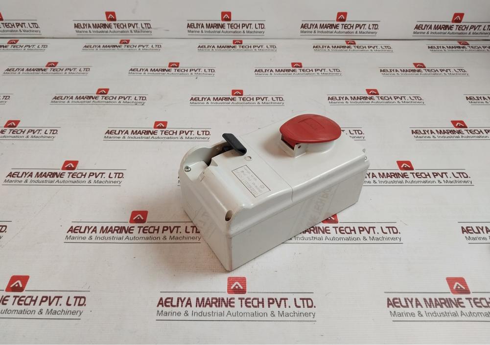 Bticino Cbs316/43 Industrial Plug With Socket Ip44 16A 6H 380-415V - Image 3