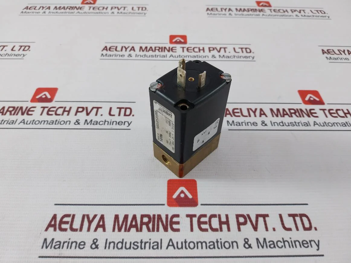 Burkert 0331 C 5/32 Fkm Br Solenoid Valve 24Vdc 8W 72Psi W38Ml - Image 3