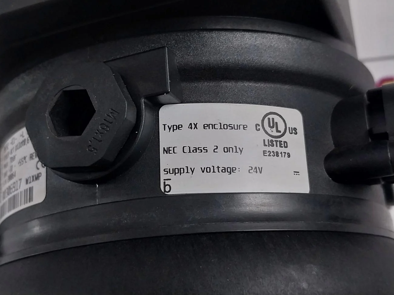 Burkert 8802 Continuous Control Valve With 8692-e1-..-l Pu02 Positioner 5.5-7Bar - Image 11