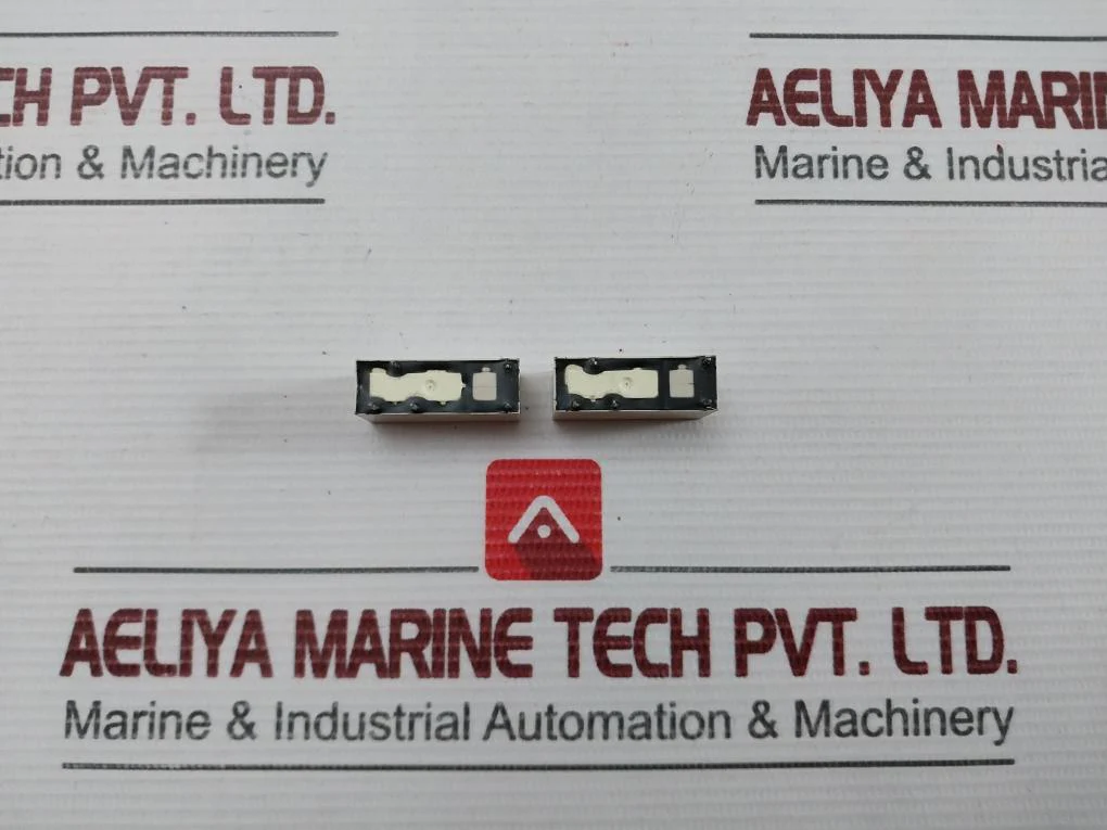 Lot Of 2X Carlo Gavazzi M15M A H 001 Control Relay 24Vdc 8A 250Vac - Image 2