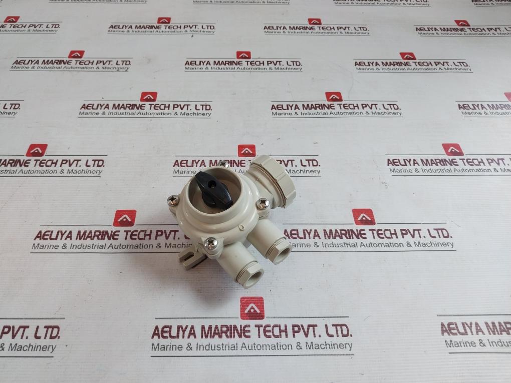 Czks202-3 Marine Nylon Socket With Switch 250V 10A 1144/2/Fs Ip56 - Image 3