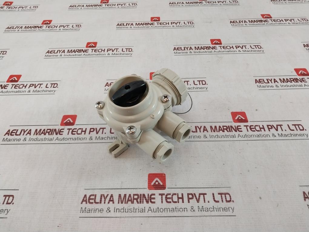 Czks202-3 Socket With Switch 1144/2/Fs 250V 10A - Image 4