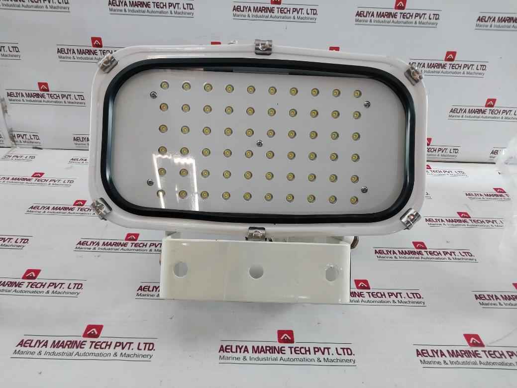 Daeyang Pf50L-550Uwcfc60 Led Flood Light For Marine Use Ac 100-240V 50/60Hz 50W - Image 2