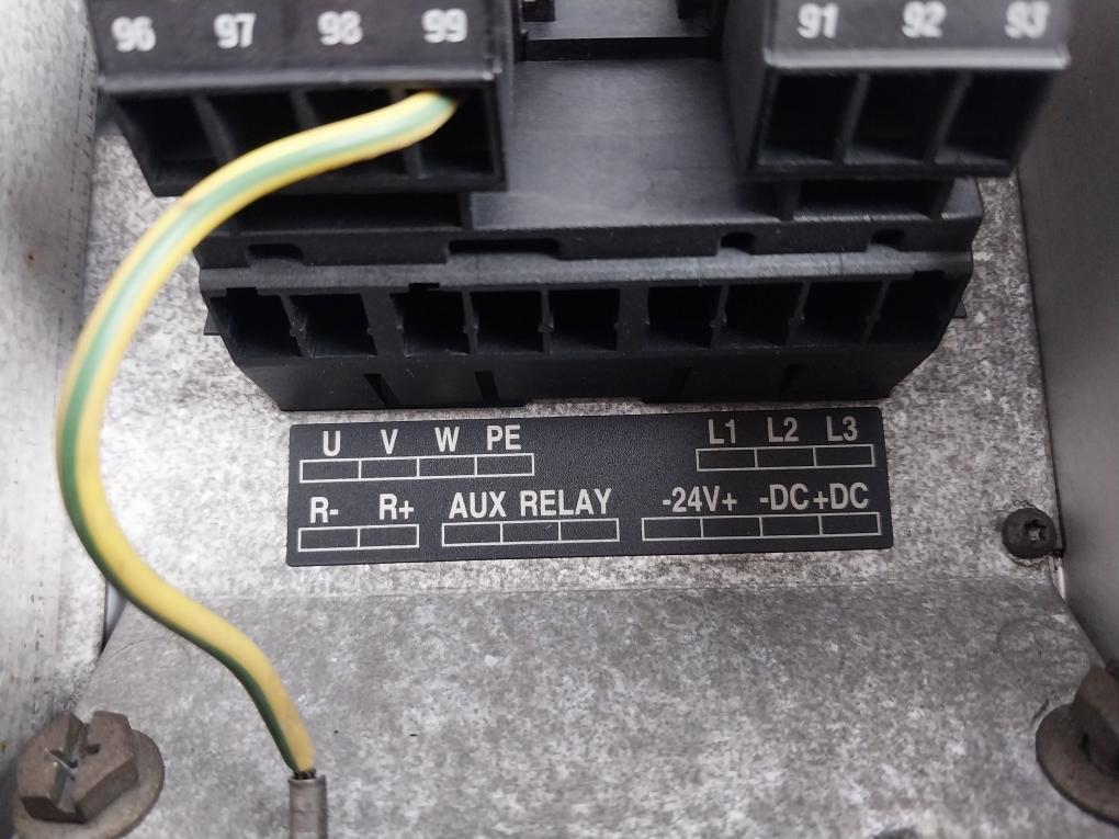 Danfoss 5004 175Z0107 Variable Speed Drive 3X200-240V 50/60Hz 9.5A Tp100 - Image 8