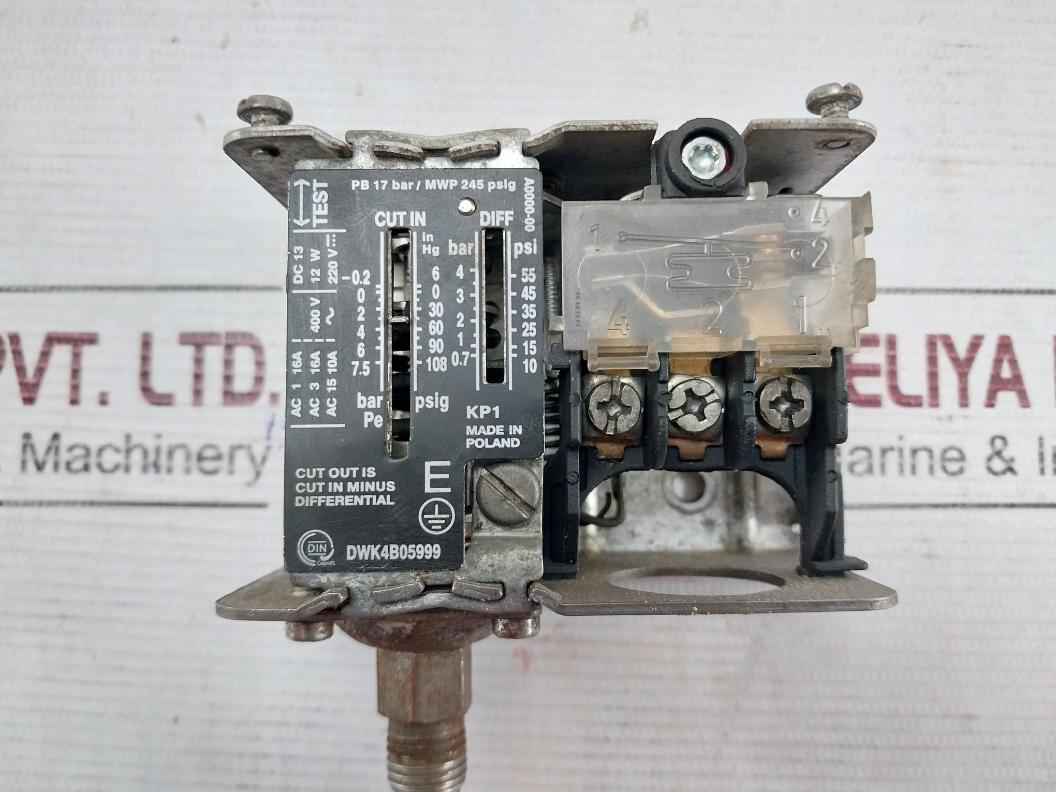 Danfoss Kp1 Pressure Switch Pb 17 Bar/Mwp 245 Psig Ac 15 10A - Image 9