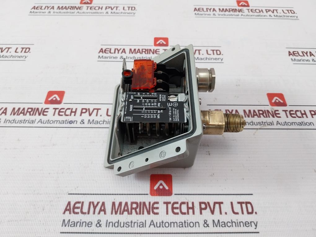 Danfoss Kps 35 Pressure Switch 0-0.8 Mpa 060-3100 12 Bar/175 Psig 240 Va - Image 12
