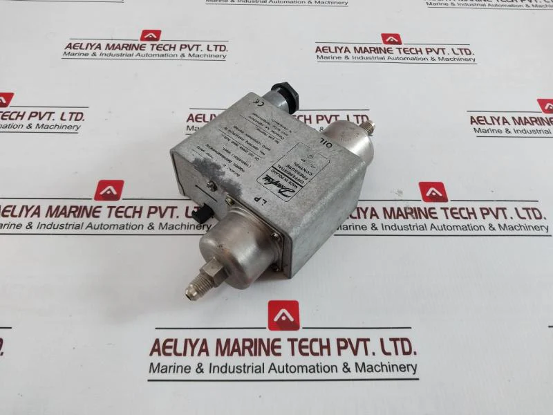 Danfoss Mp Differential Pressure Control 0.3-4.0 Bar 250V Ac - Image 4