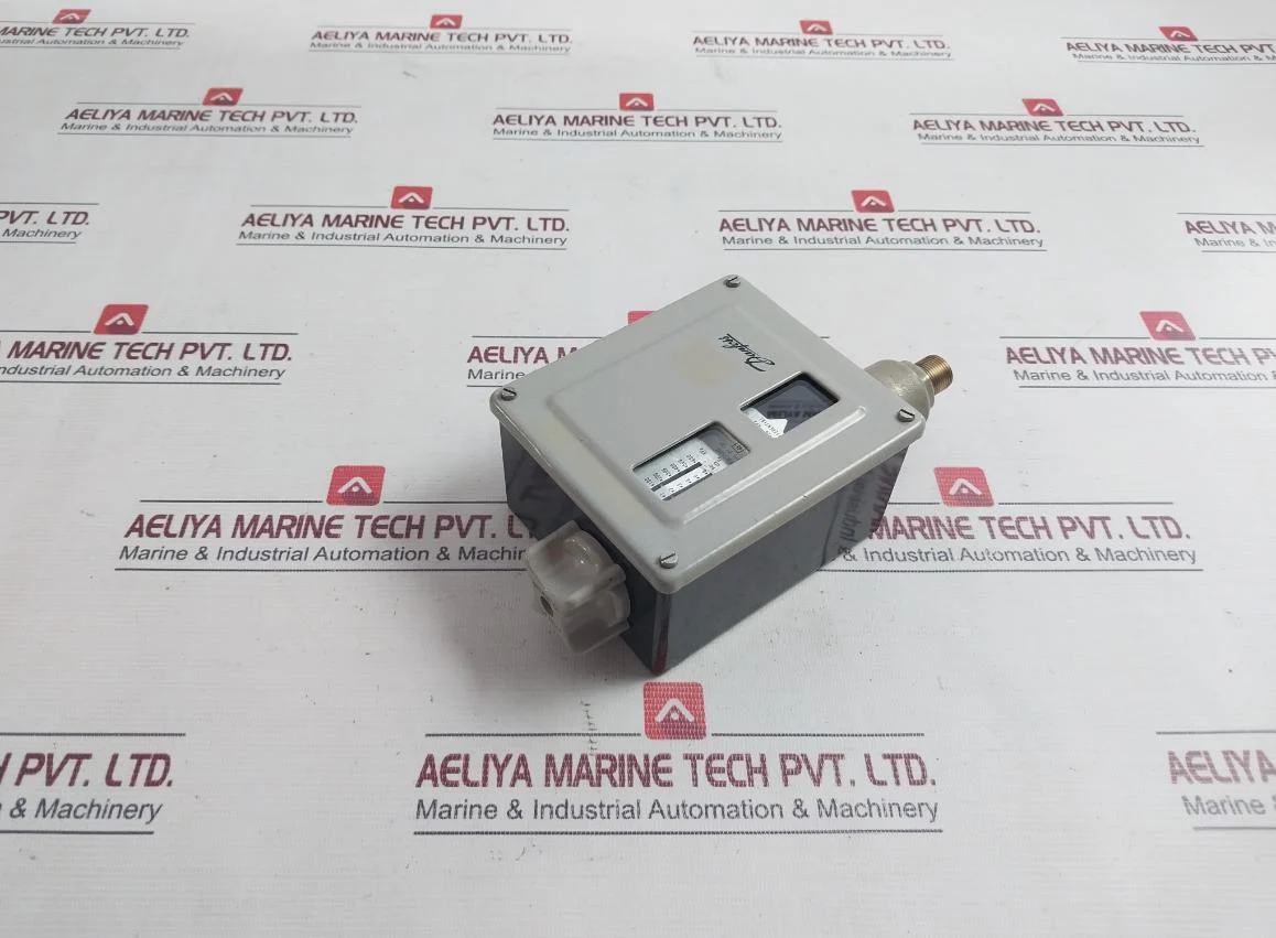 Danfoss Rt 200 Pressure Switch 12W 220Vdc Ip66 3.5-17 Psi - Image 3