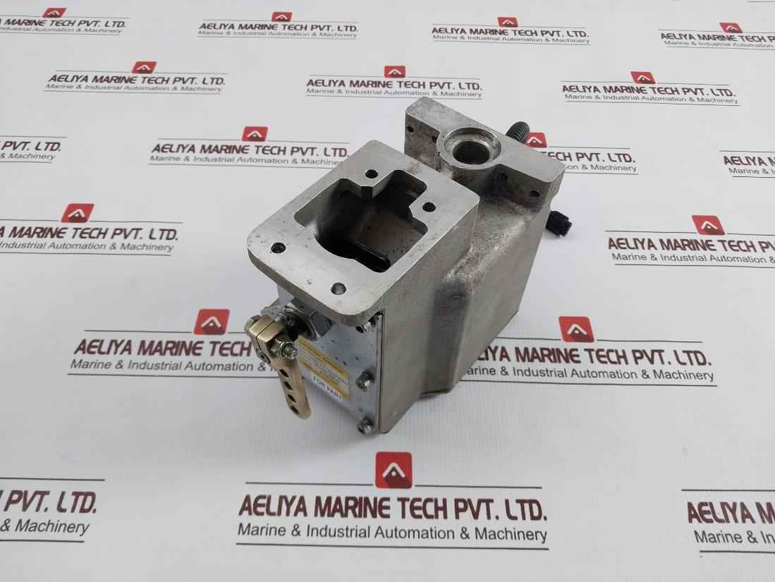 Doosan Dwa-2000 Governor Actuator 24 Vdc (Not Working) - Image 4