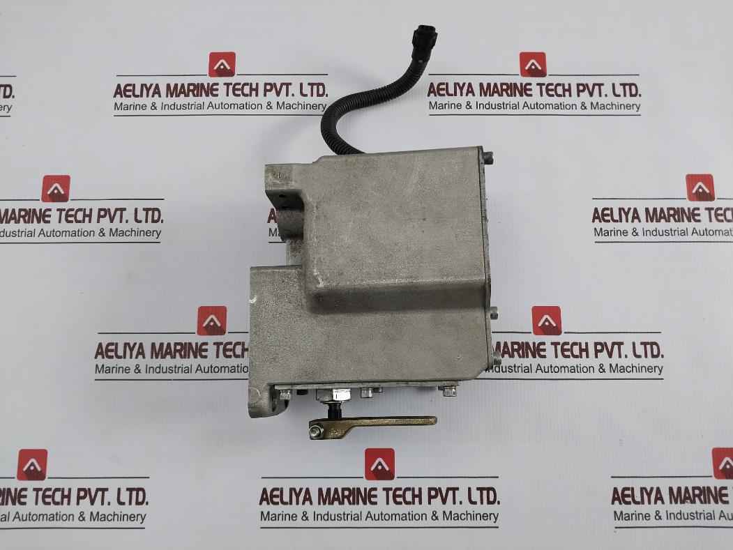 Doosan Dwa-2000 Governor Actuator 24 Vdc (Not Working) - Image 9
