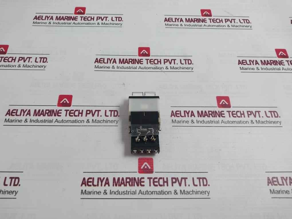 Eao 03-631.011 Modular Switch Actuator 250V Ac 10A - Image 2
