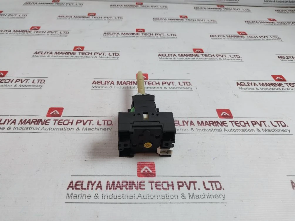 Eaton P1-32 Rotary Disconnect Switch 690Vac 6000V, 50-60Hz Gb14048.3 Ac-3 - Image 4
