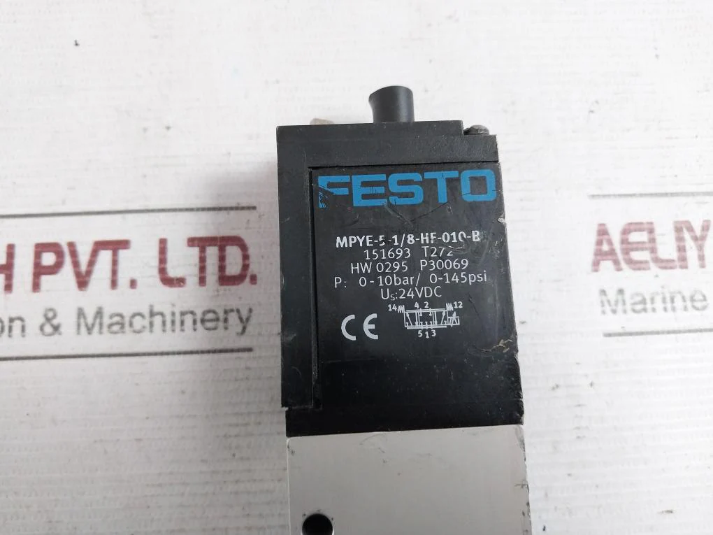 Festo Mpye-5-1/8-hf-010-b Proportional Directional Control Valve 24Vdc - Image 5