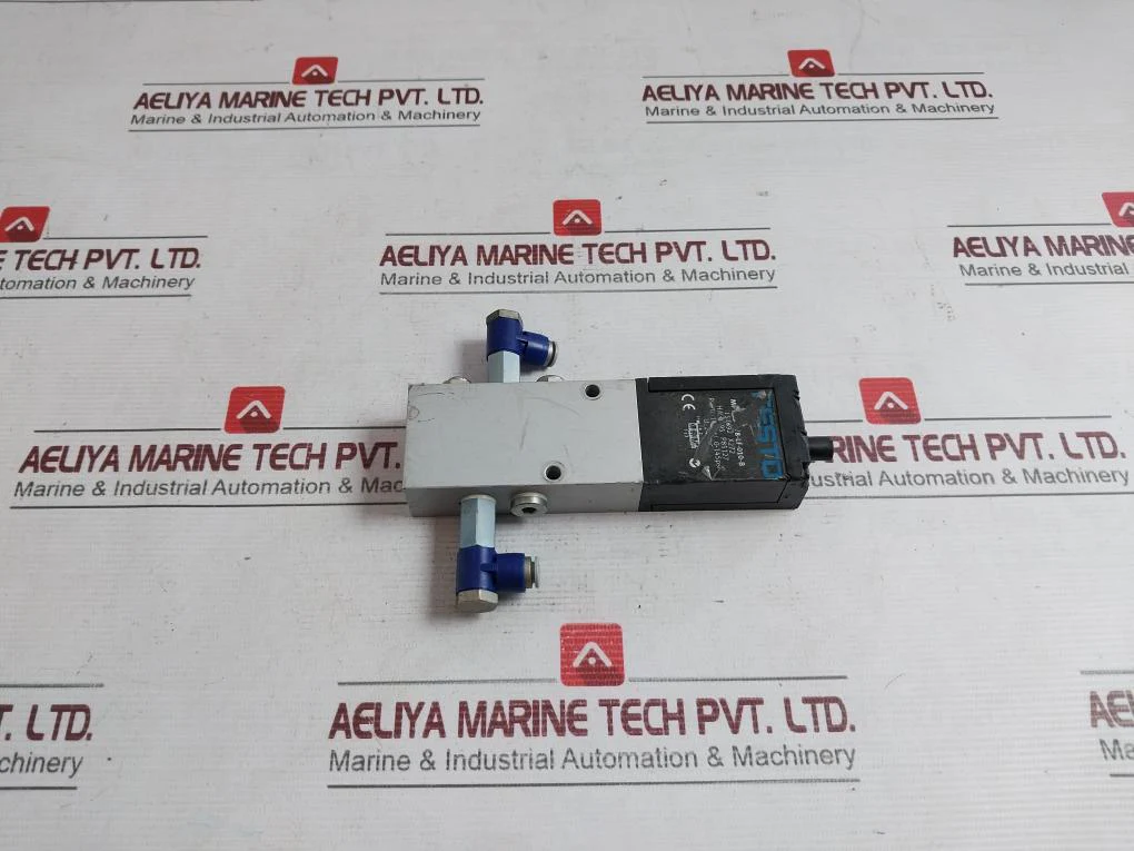 Festo Mpye-5-1/8-lf-010-b Proportional Directional Control Valve 0-10Bar 24Vdc - Image 5