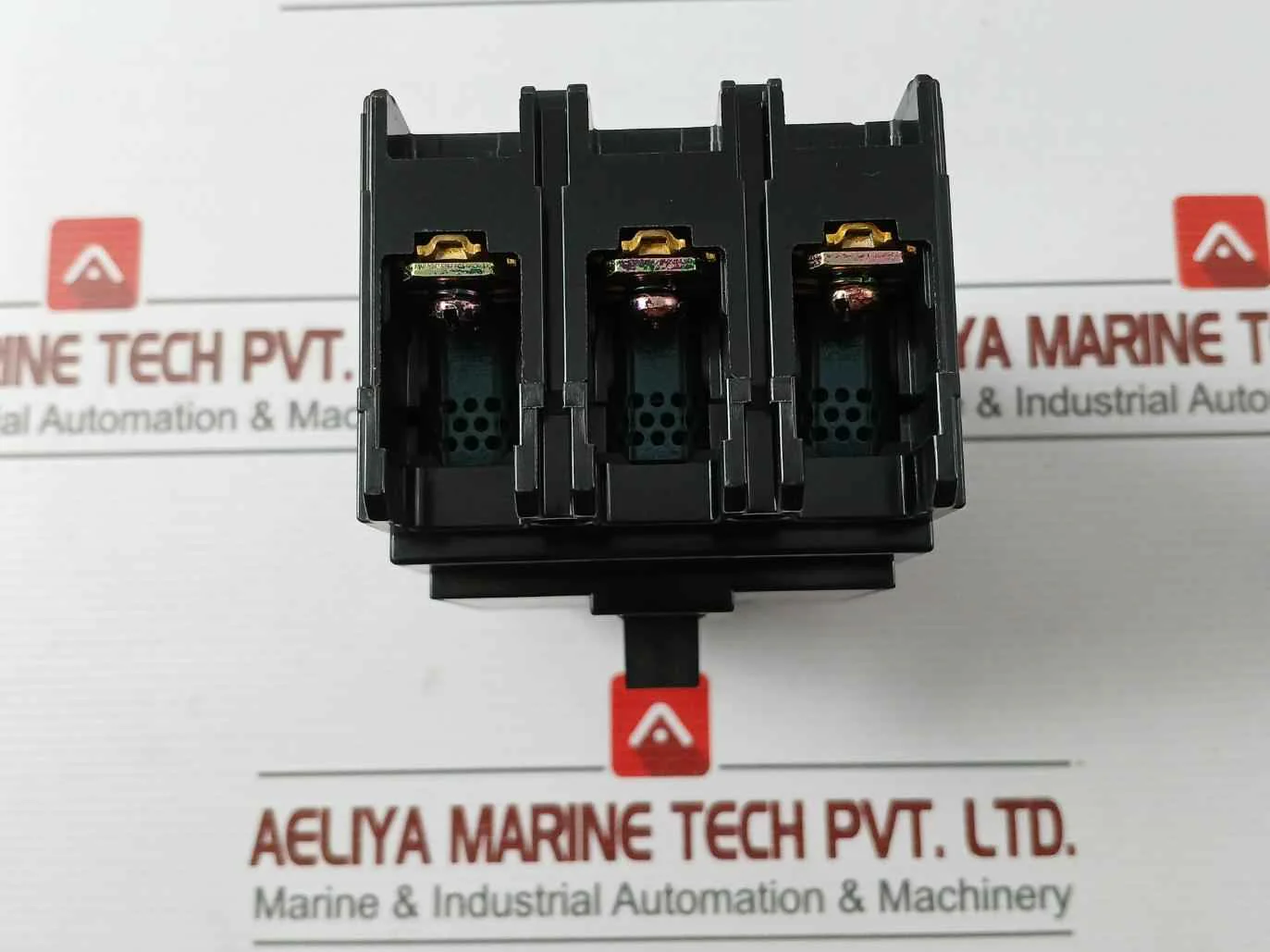 Fuji Electric Sa53B Molded Case Circuit Breaker 3-pole - Image 5