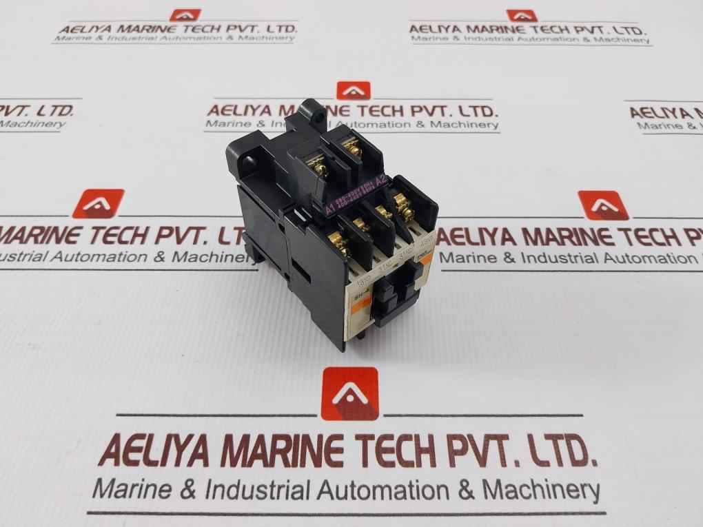 Fuji Electric Sh-4 Auxiliary Relay A600 Q300 380-400V 50Hz 10A - Image 4