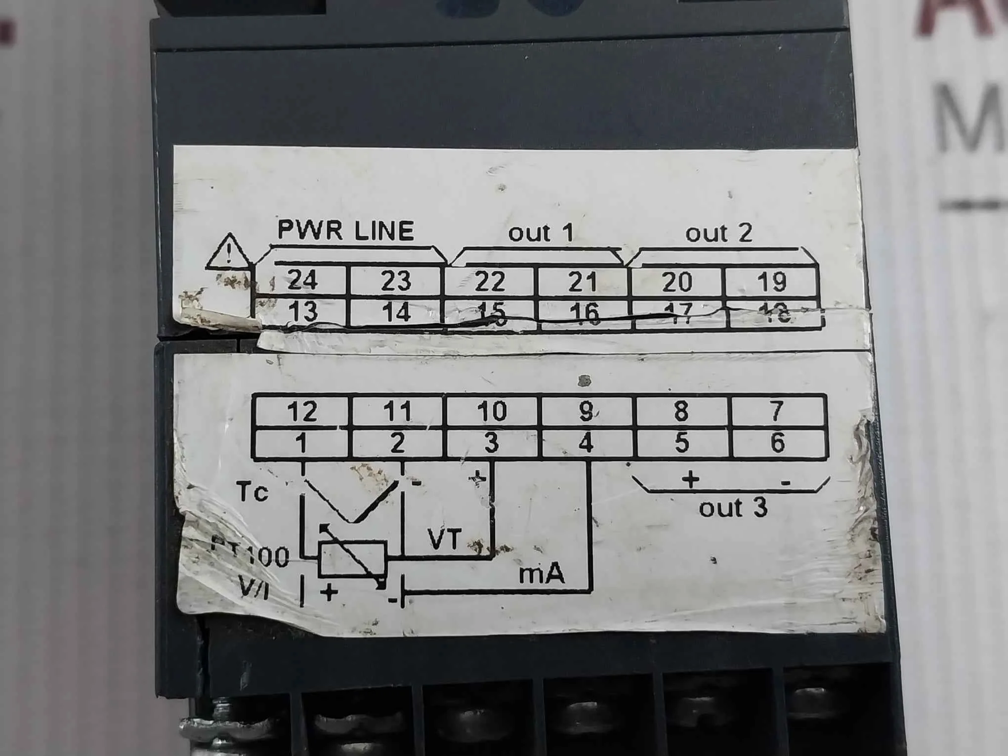 Gefran 600-r-r-0-0-0 Temperature Controller 11-27Vac/Dc 50/60 Hz - Image 7