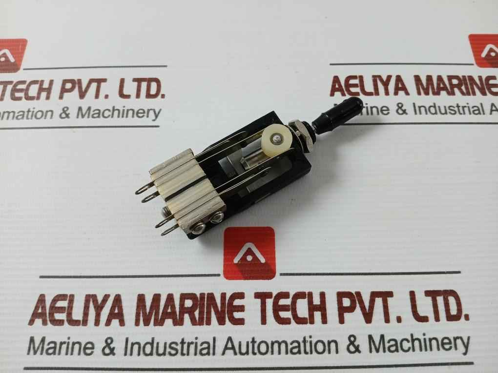 General Control Company Mcm-m3-a-0-a-0 Lever Switch 2411086 - Image 4