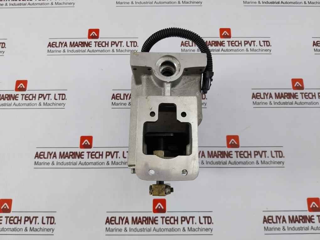 Ghana Control Dwa-2000 Governor Actuator 24 Vdc,6000D - Image 2