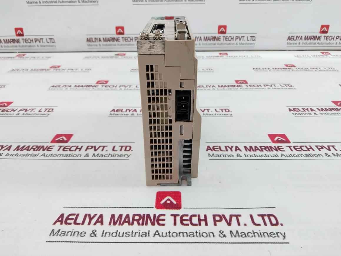 Hcfa Sv-x3T5075A-a-ec Servo Motor Drive Ac200-240V 50/60Hz 750W - Image 5