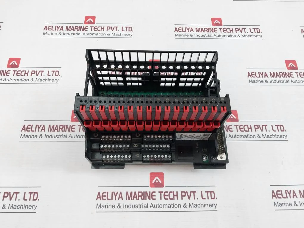 Honeywell Cc-usca01 Universal Signal Conditioning Assembly 24V Dc Max 1.3A - Image 2