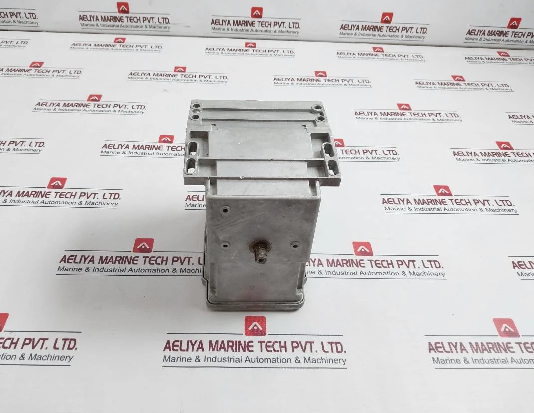 Honeywell M7284A1004 Modutrol Actuator With Modulating Control 230V - Image 2
