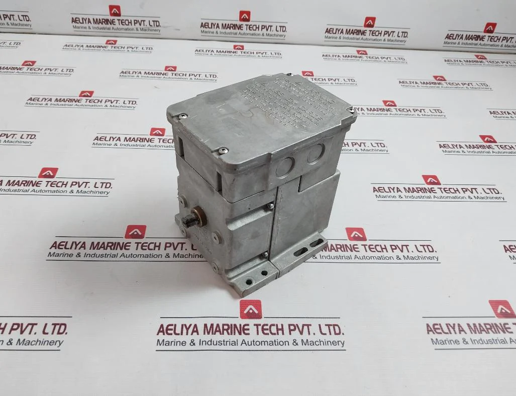 Honeywell M7284A1004 Modutrol Actuator With Modulating Control 230V - Image 3
