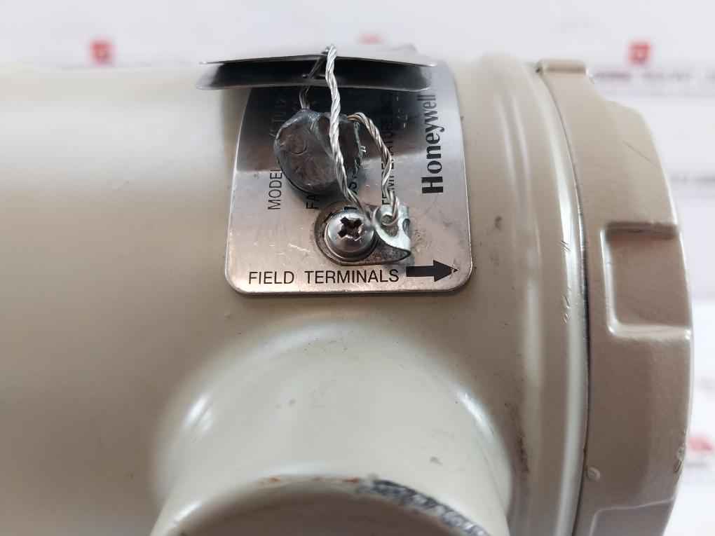 Honeywell St3000 S100 R300 Smart Pressure Transmitter 6000 Psi - Image 14