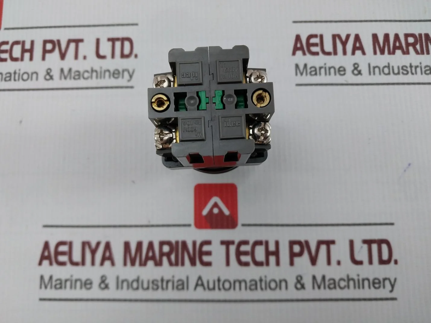 Idec Asn Selector Switch Ac125V/5A Ac300V/3A - Image 2