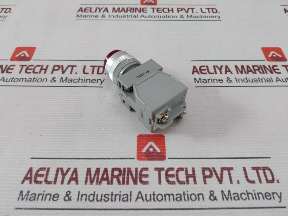 Izumi Apw Pushbutton Switch Control Unit 230V 50.60Hz 6.3V 1W - Image 7