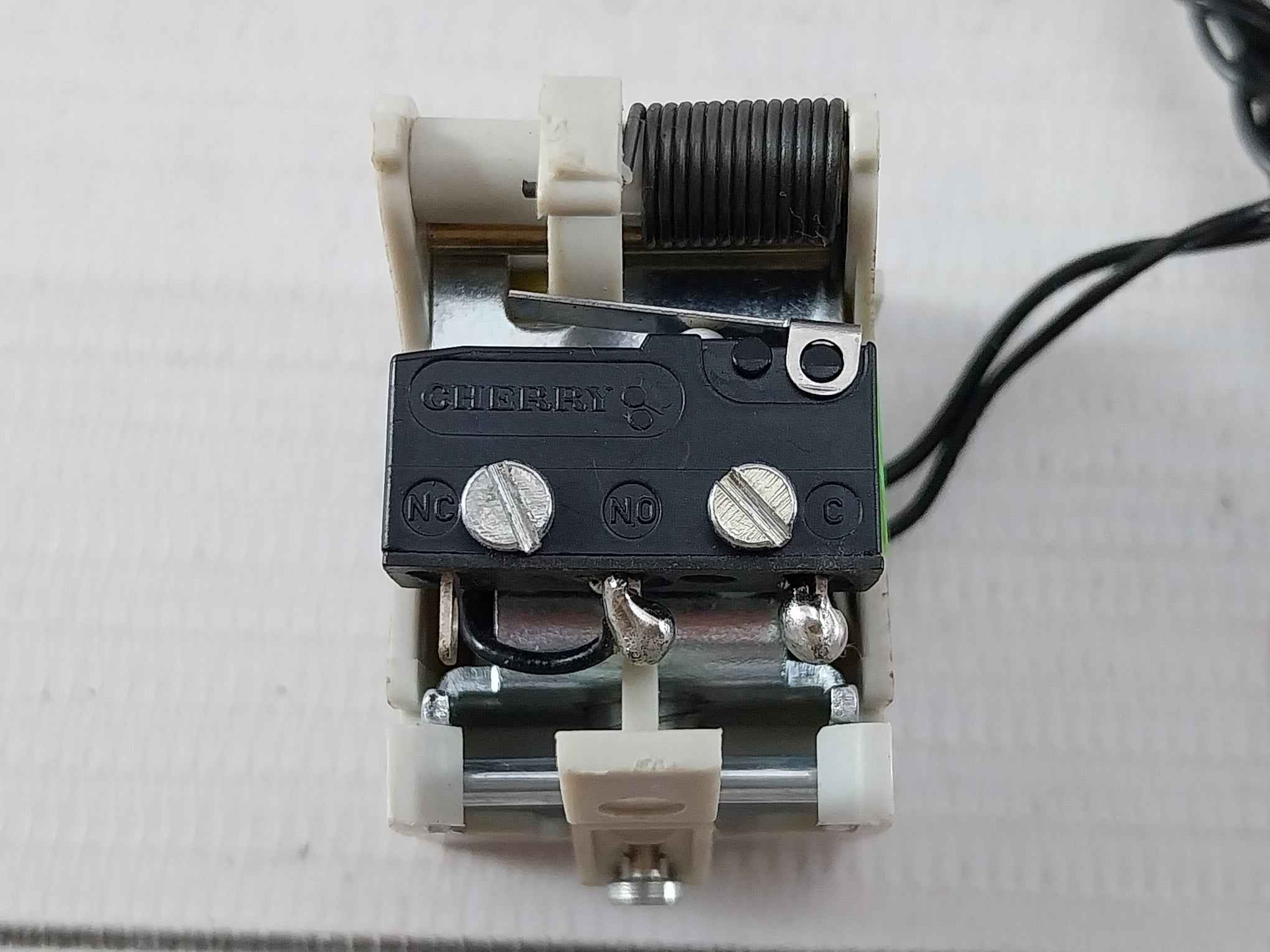 Larsen & Toubro Cm97883 Shunt Release Coil 240/415 Vac 50/60Hz - Image 12