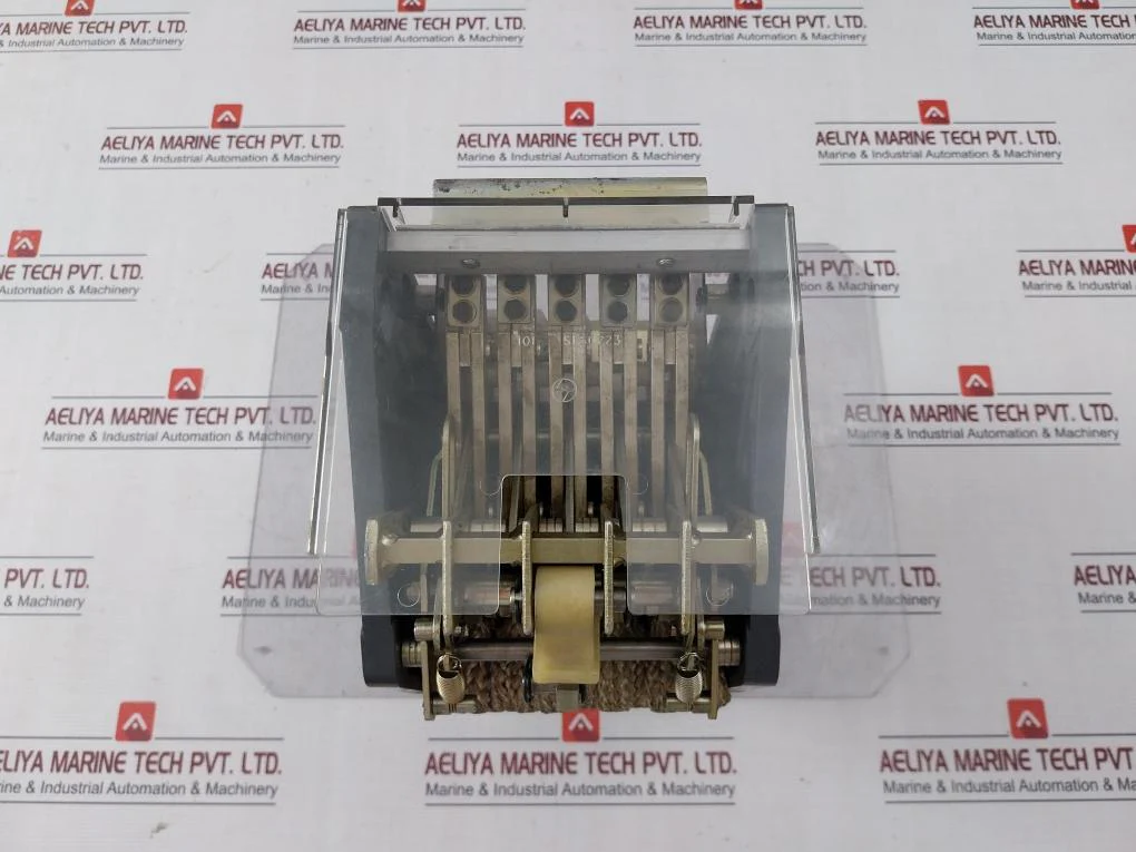 Larsen & Toubro Sl50060 Air Circuit Breaker 2500 Amp 3 Pole 3Wb1671 (Part Only) - Image 8