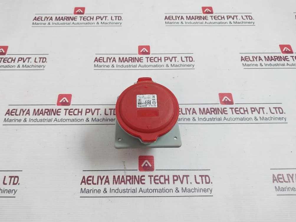 Legrand 5 552 89 Industrial Panel Mounting Socket A071496 - Image 2