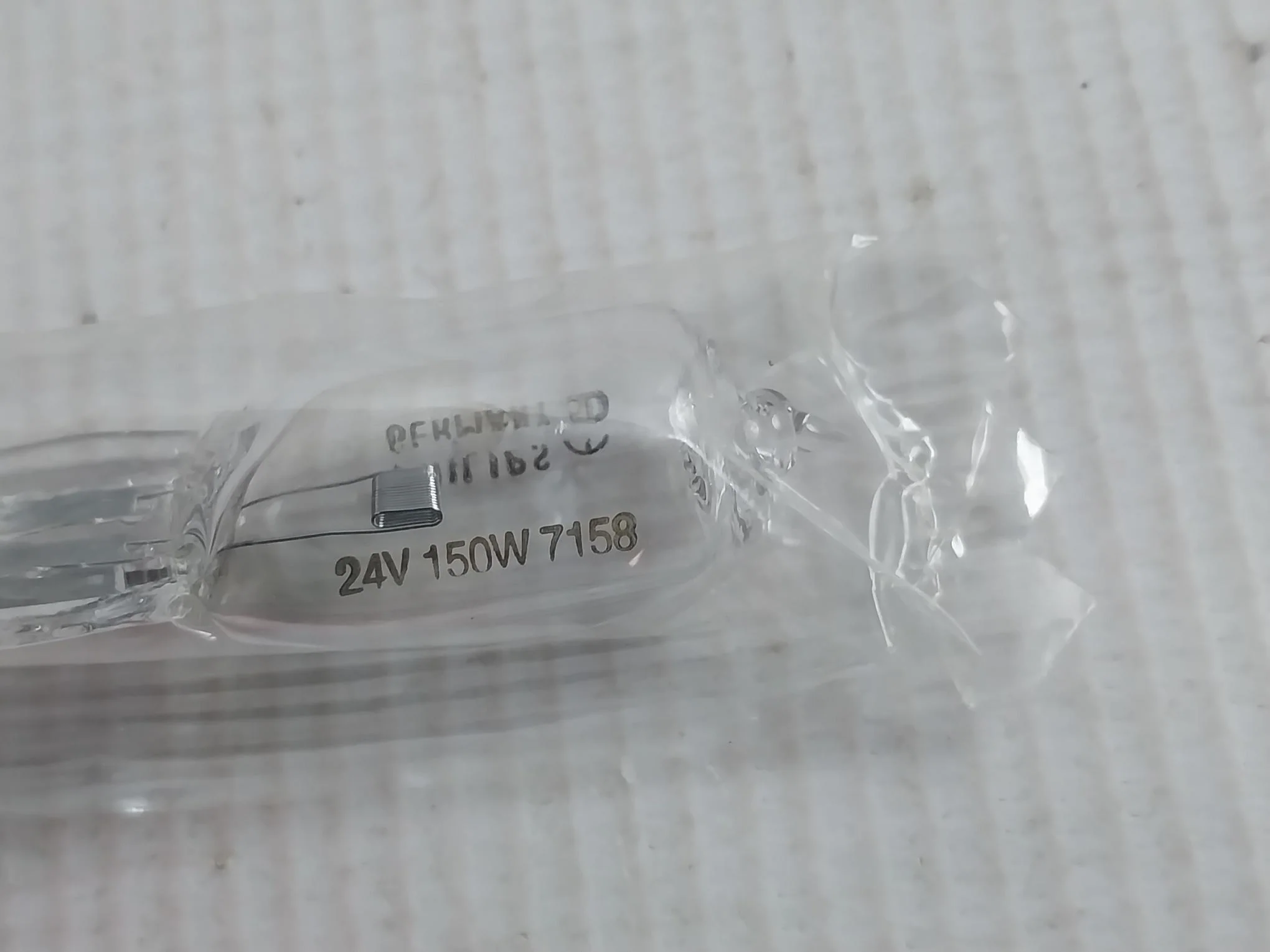 Lot Of 3X Philips 7158 Halogen Non-reflector 24V 150W G6.35 - Image 3
